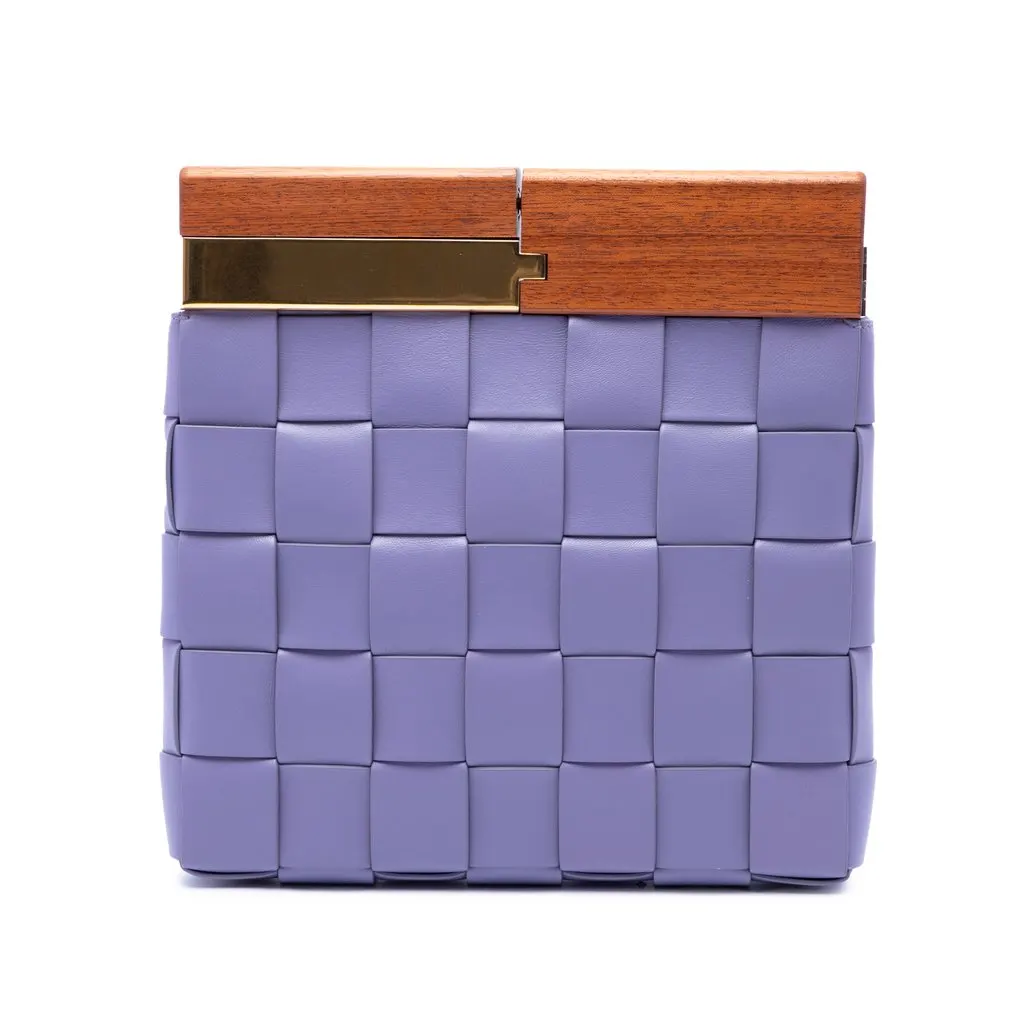 Bottega Veneta Lambskin Maxi Intrecciato The Snap Clutch Purple Leather Very good - Front View
