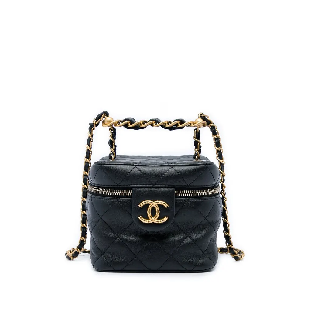 Chanel Small Quilted Calfskin Chain Bar Vanity Case with Chain Black Leather Very good - Front View