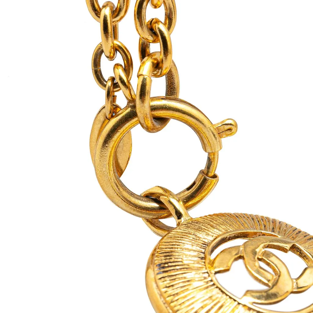 Chanel Gold Plated CC Round Pendant Necklace Gold Metal Very good - Box View