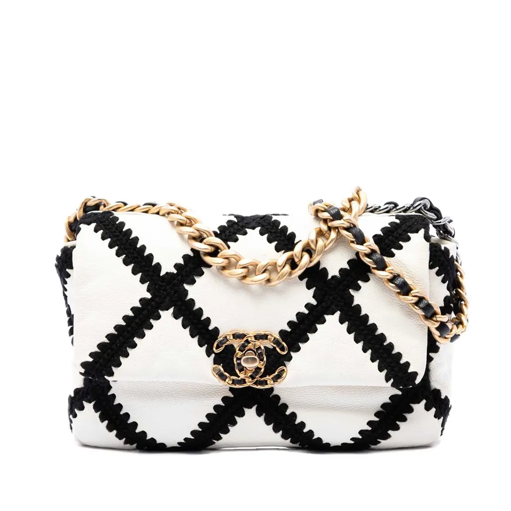 Chanel Medium Crochet Calfskin 19 Flap White Leather Very good - Front View