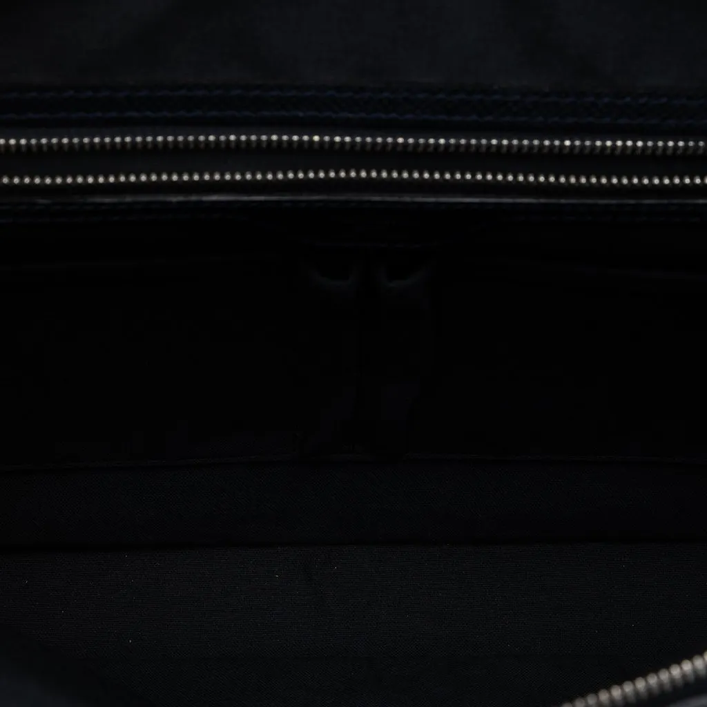 Louis Vuitton Taiga Vassili PM Blue Leather Very good - Model View