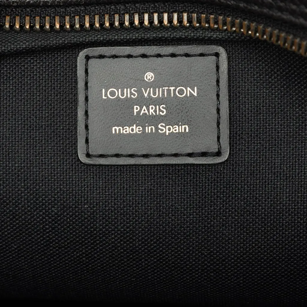 Louis Vuitton Taiga Pochette Kaluga Black Leather Very good - Box View