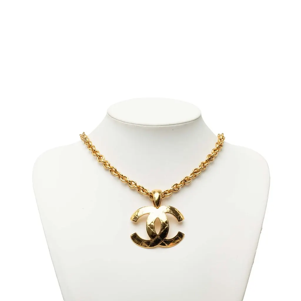 Chanel CC Gold Plated Quilted Pendant Necklace Gold Metal Very good - Box View