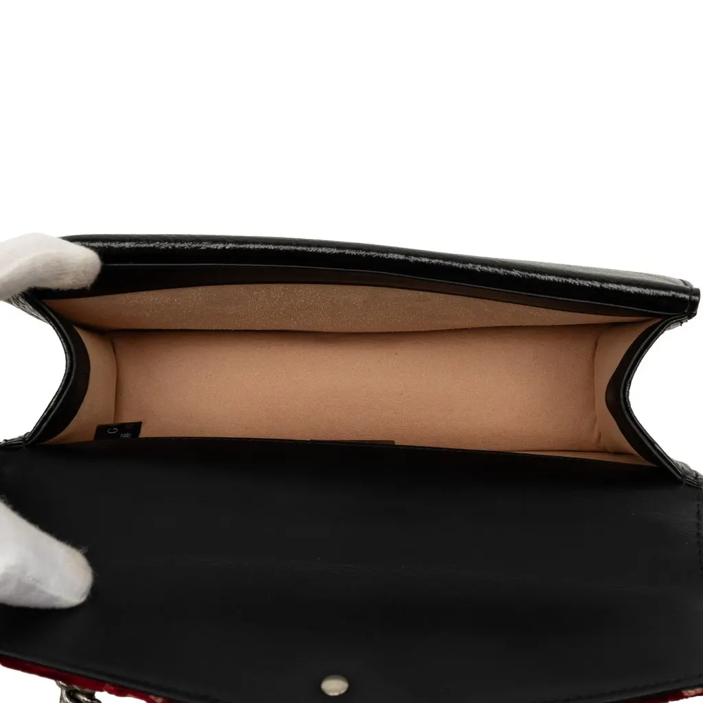 Gucci Medium GG Velvet Dionysus Crossbody Red Velvet Good - Model View