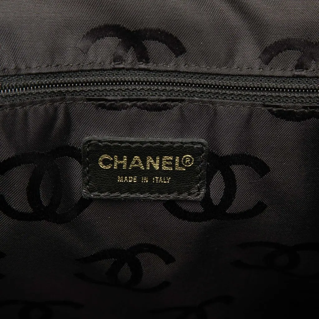 Chanel CC Lambskin Wild Stitch Handbag Black Leather Very good - Box View