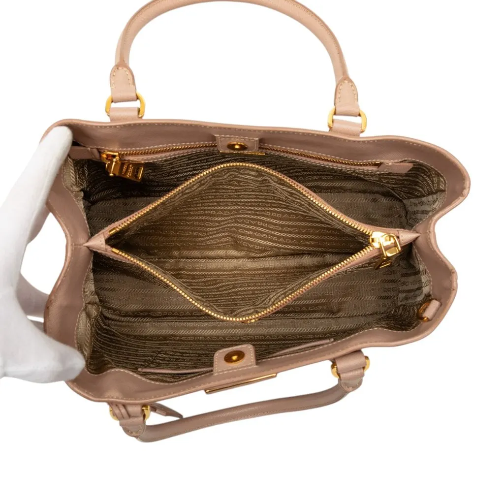 Prada Large Saffiano Lux Galleria Satchel Brown Leather Very good - Model View