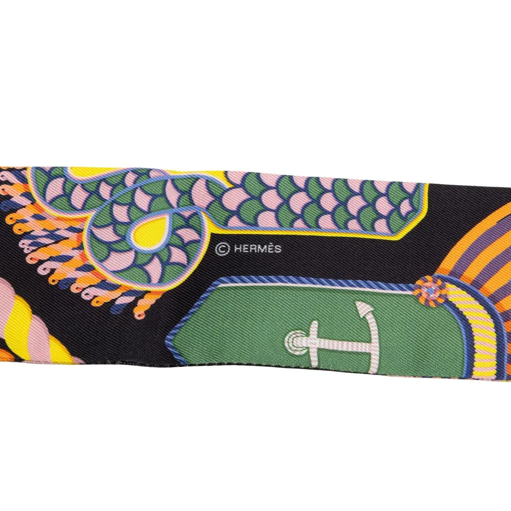 Hermès Epaulettes de Gala Silk Twilly Scarf Black Never worn - Inside View