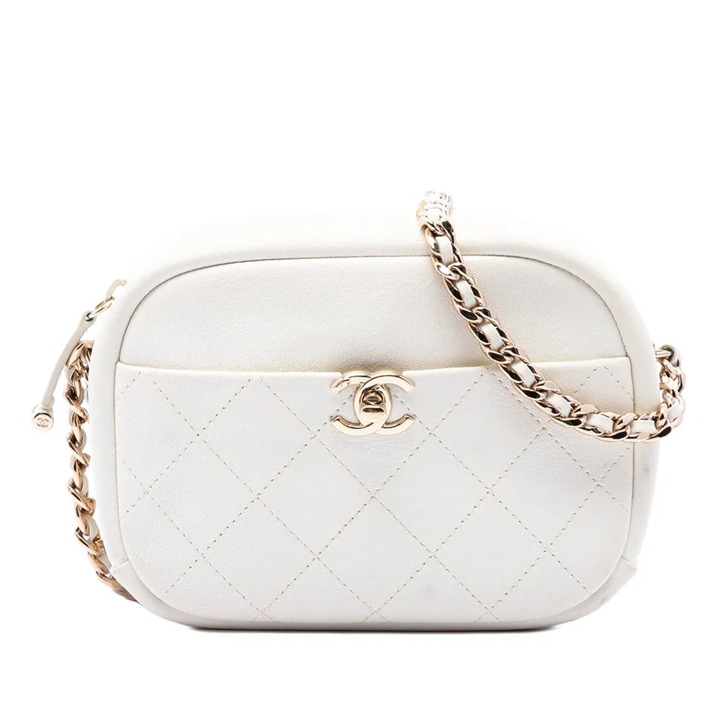Chanel Small Quilted Goatskin Casual Trip Camera Bag White Leather Very good - Front View