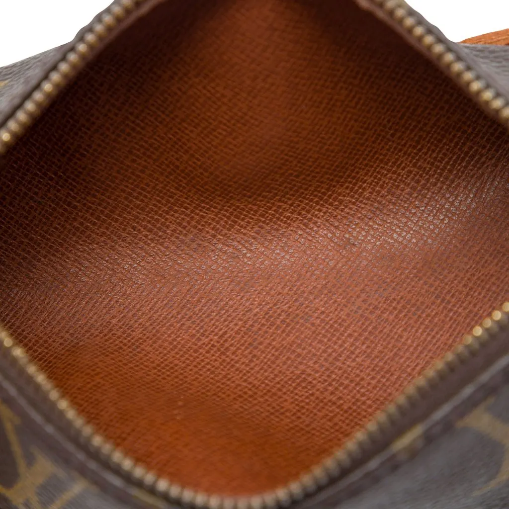 Louis Vuitton Monogram Papillon Pochette Brown Very good - Model View