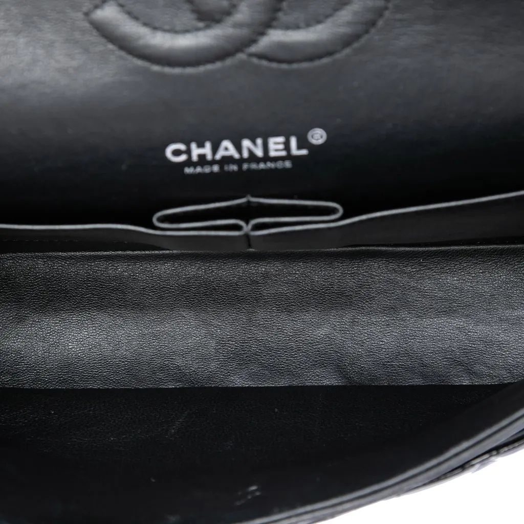 Chanel Medium Classic Patent Double Flap Black Leather Very good - Model View
