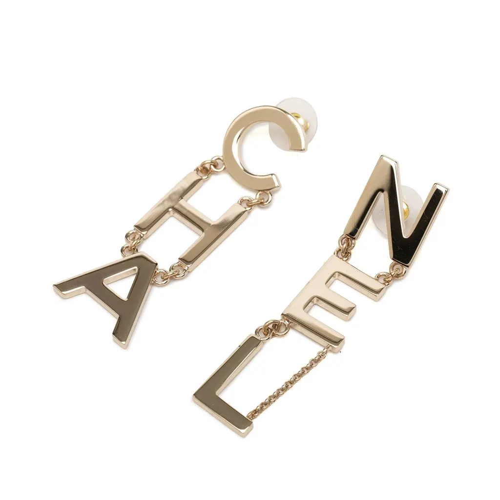 Chanel Gold Plated CHA NEL Drop Push Back Earrings Gold Metal Very good - Front View