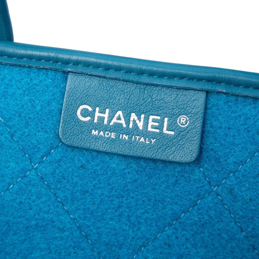 Chanel Medium CC Quilted Felt Pop Tote Blue Very good - Box View