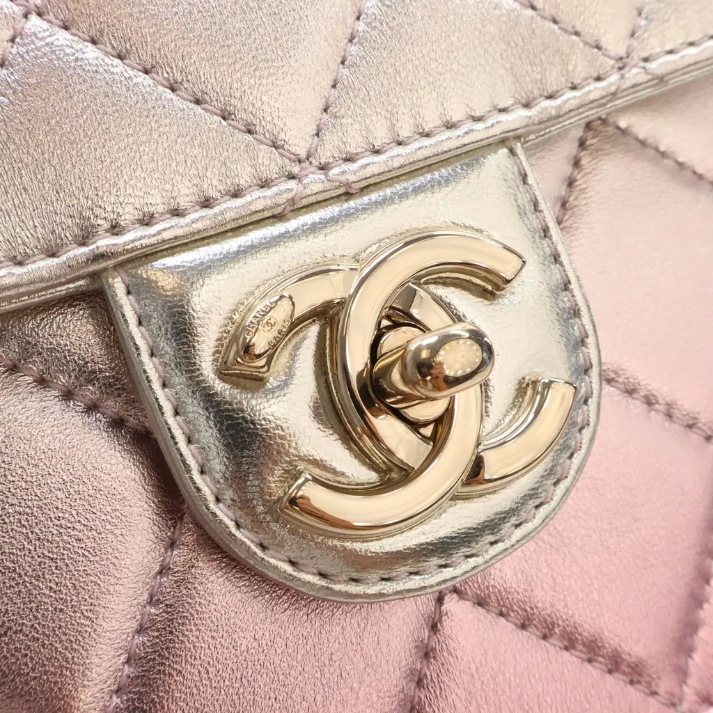 Chanel Large Quilted Gradient Metallic Lambskin Like A Wallet Flap Pink Leather Very good - Model View
