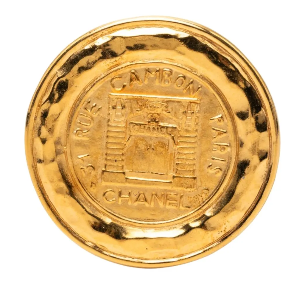 Chanel Gold Plated 31 Rue Cambon Round Brooch Gold Metal Very good - Front View