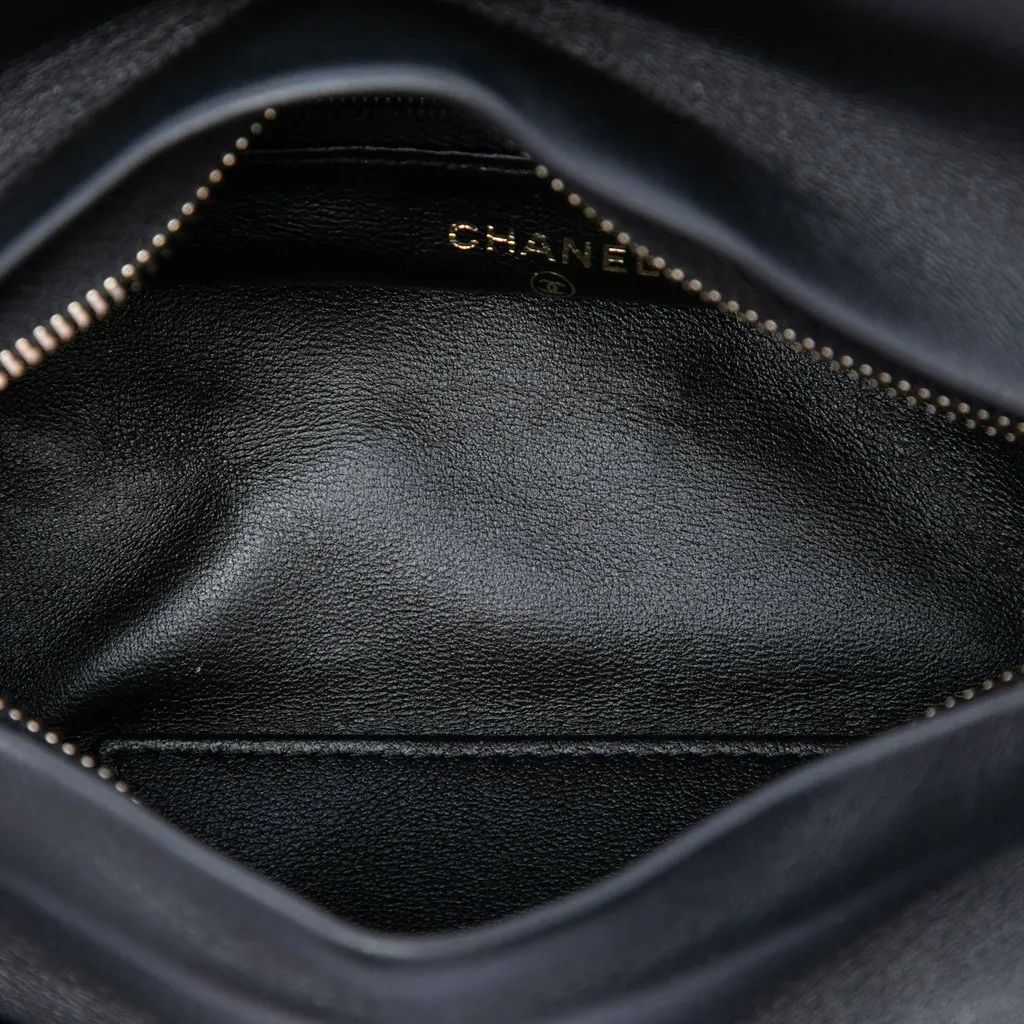 Chanel CC Quilted Velvet Crystal Wristlet Clutch Black Very good - Model View
