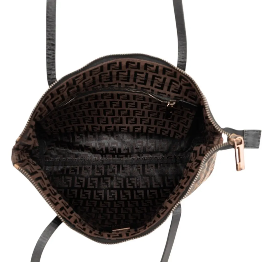 Fendi Zucchino Canvas Tote Brown Very good - Model View