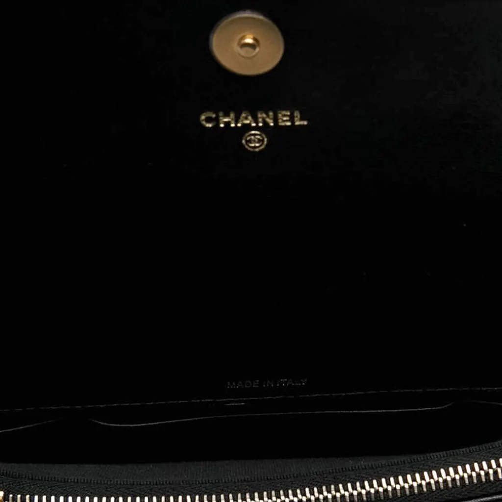 Chanel CC Quilted Lambskin Flap Phone Holder with Chain Black Leather Very good - Model View