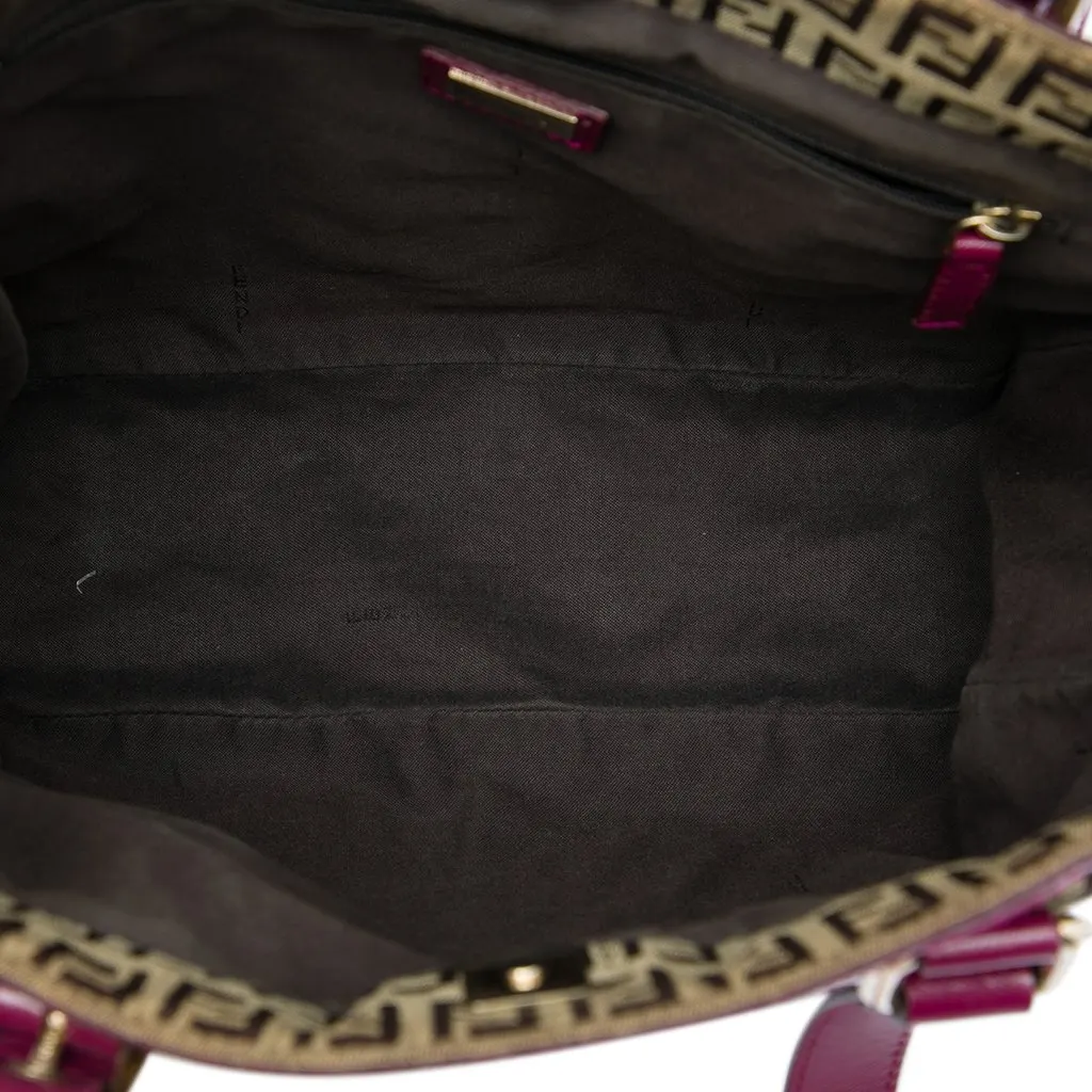Fendi Zucchino Canvas Superstar Shopping Tote Beige Very good - Model View