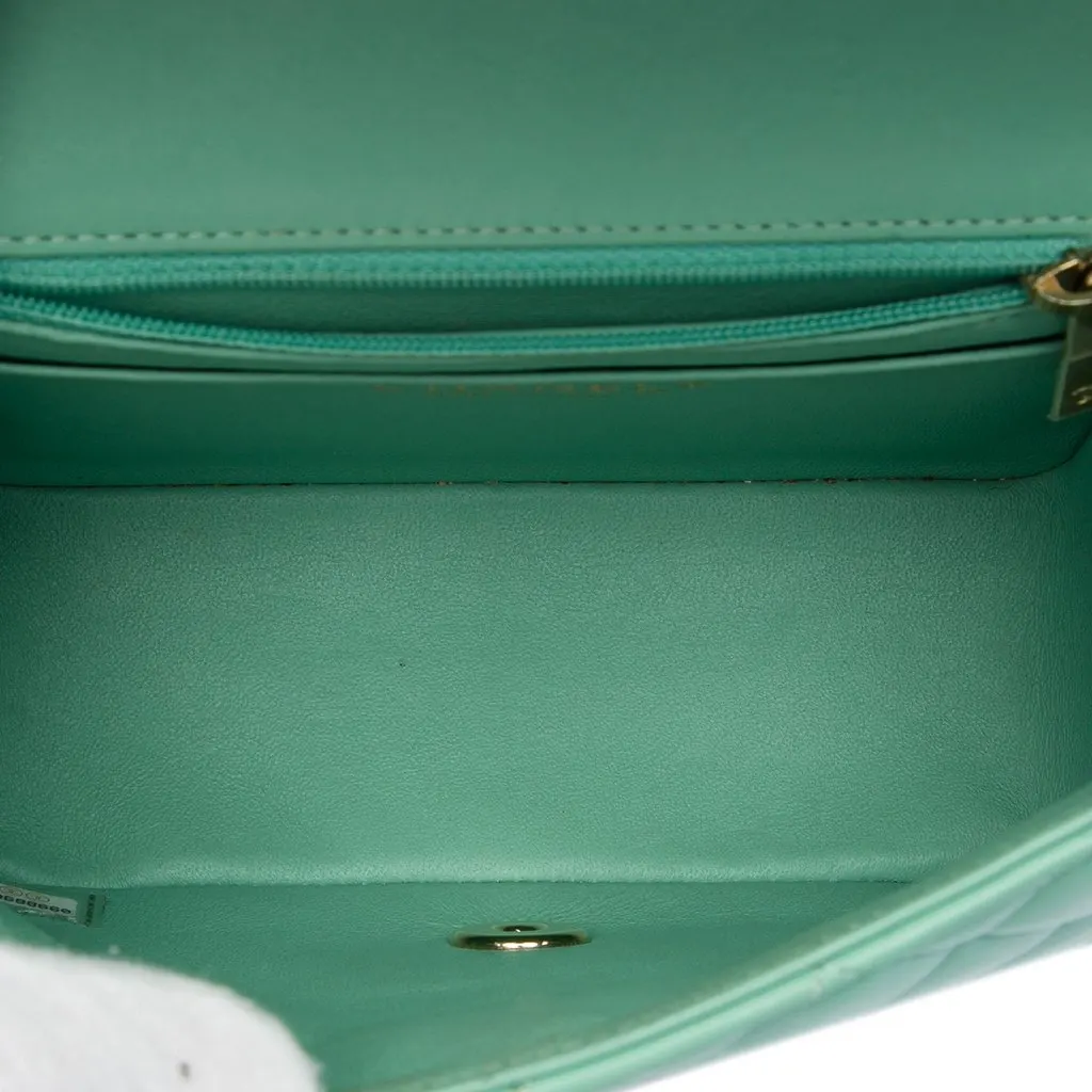 Chanel Mini Square Classic Lambskin Single Flap Green Leather Very good - Model View