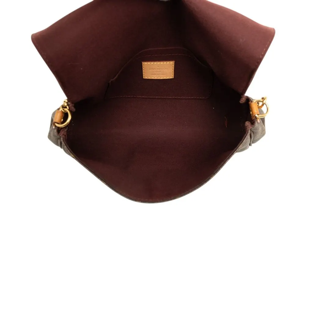 Louis Vuitton Monogram Favorite MM Brown Canvas Very good - Model View