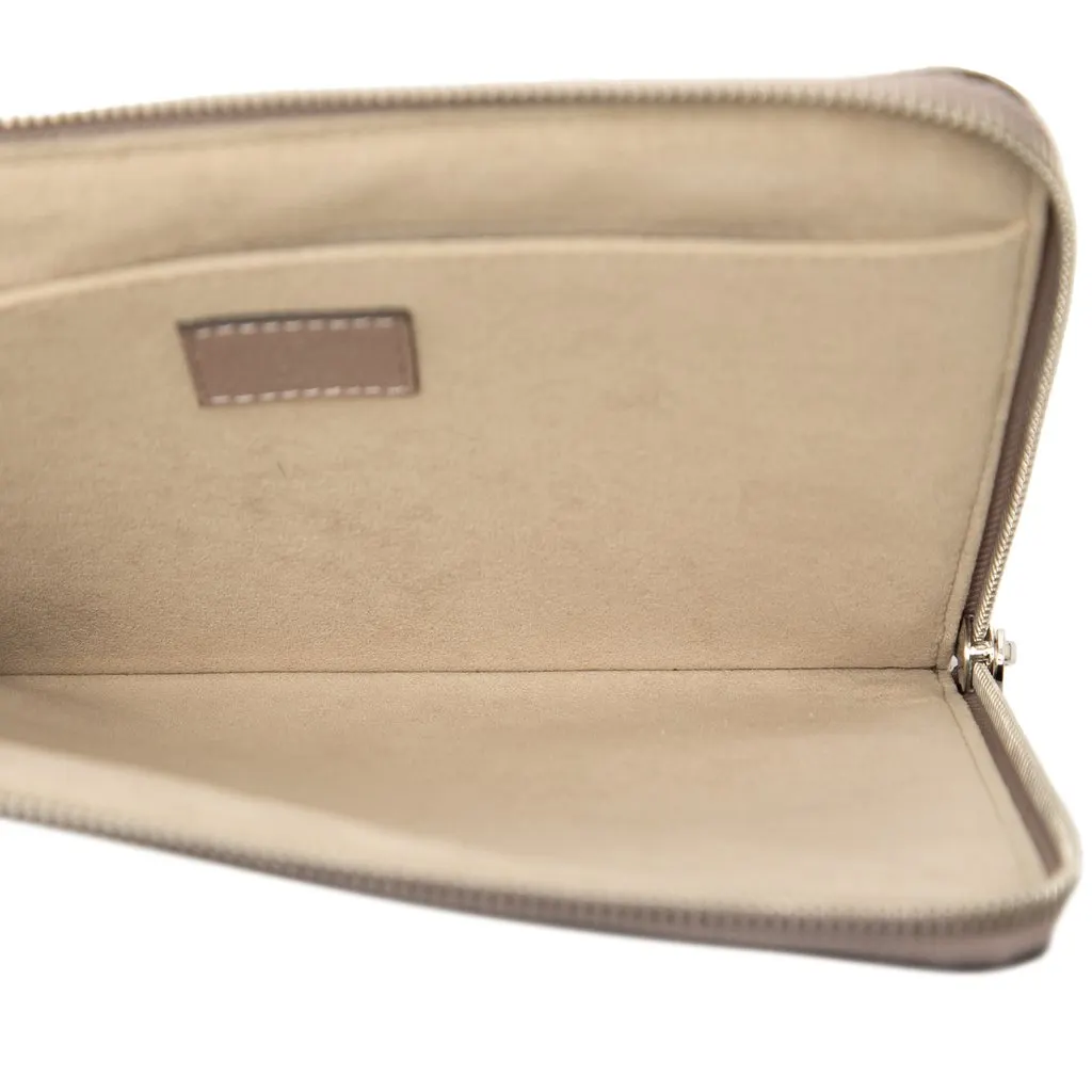 Louis Vuitton Taurillon Pochette Jour PM Pink Leather Very good - Model View