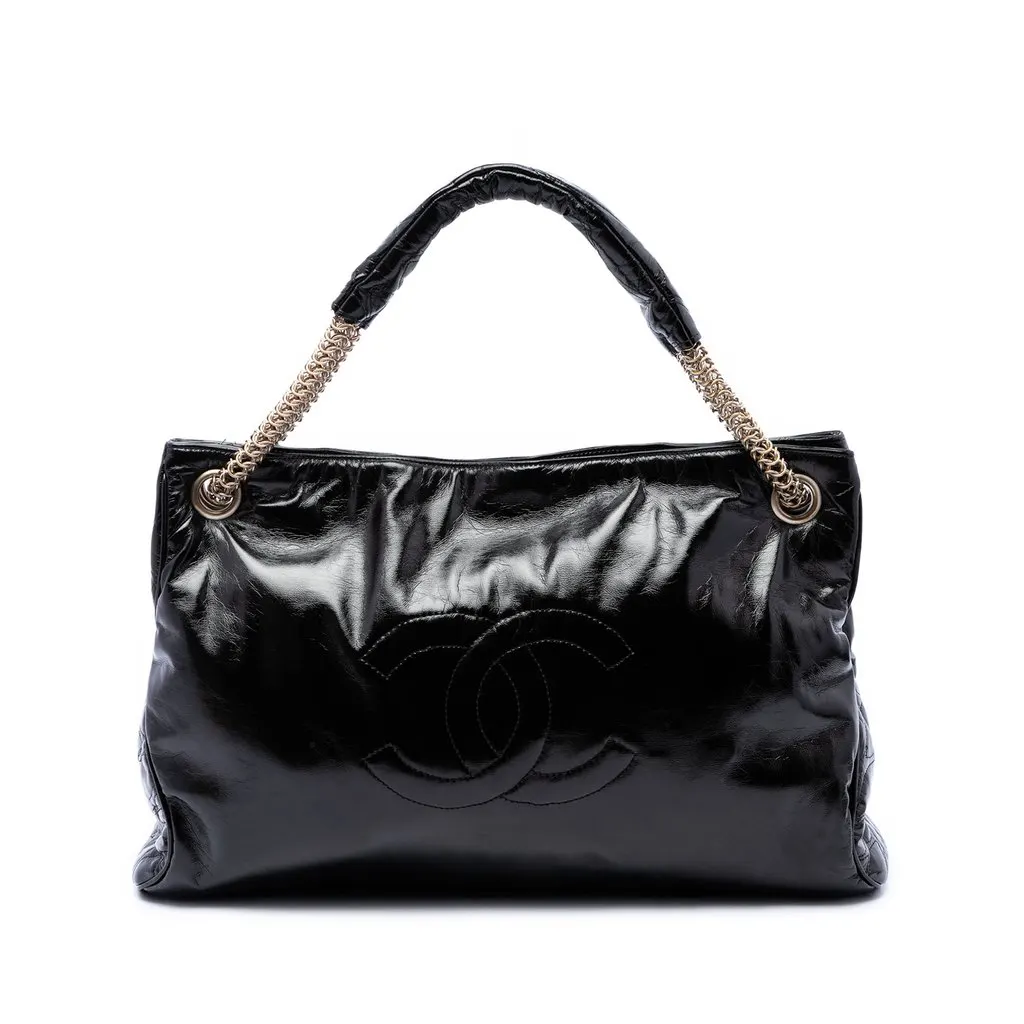 Chanel Crinkled Patent Rodeo Drive Tote Black Leather Very good - Front View