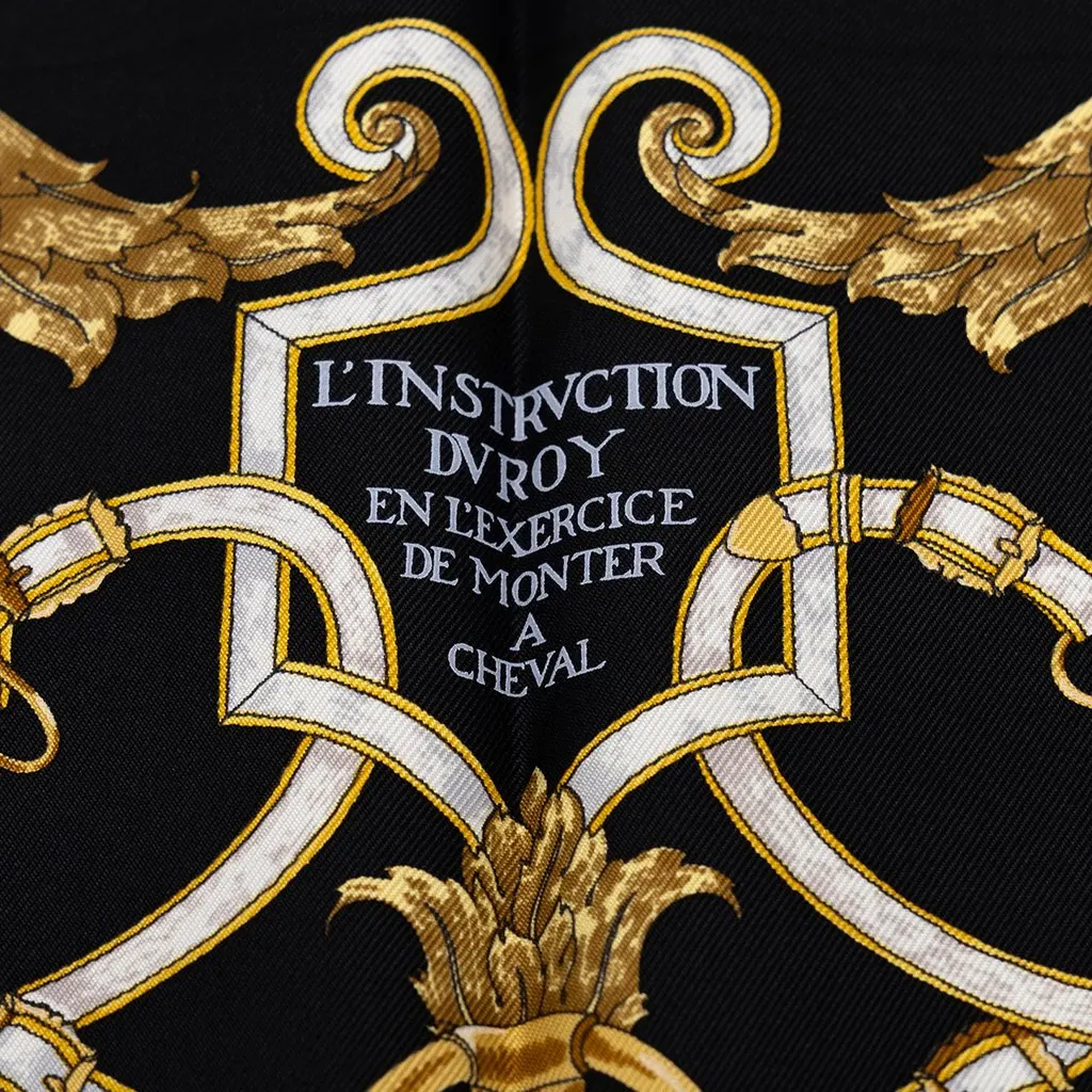 Hermès L Instruction du Roy Silk Scarf 45 Black Silk Never worn - Inside View