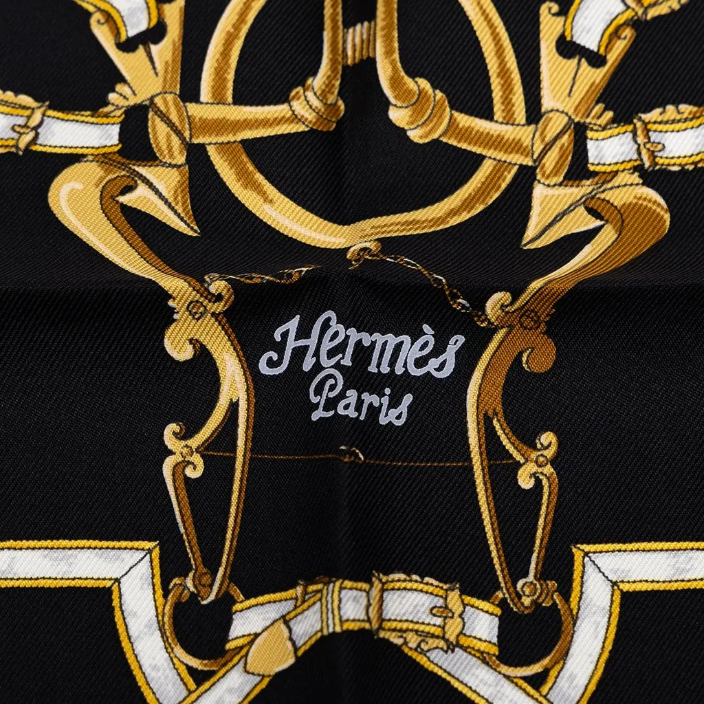 Hermès L Instruction du Roy Silk Scarf 45 Black Silk Never worn - Box View
