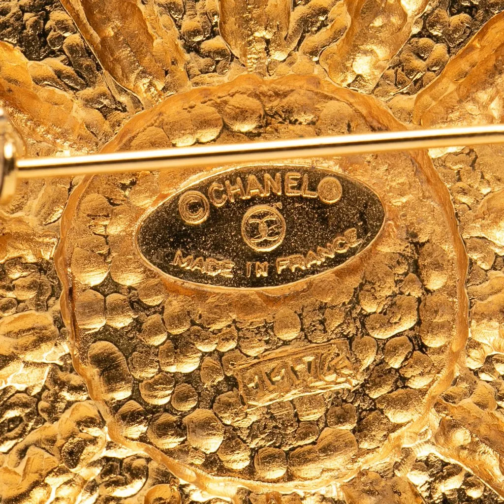 Chanel Gold Plated Sunburst Shield Brooch Gold Metal Very good - Inside View