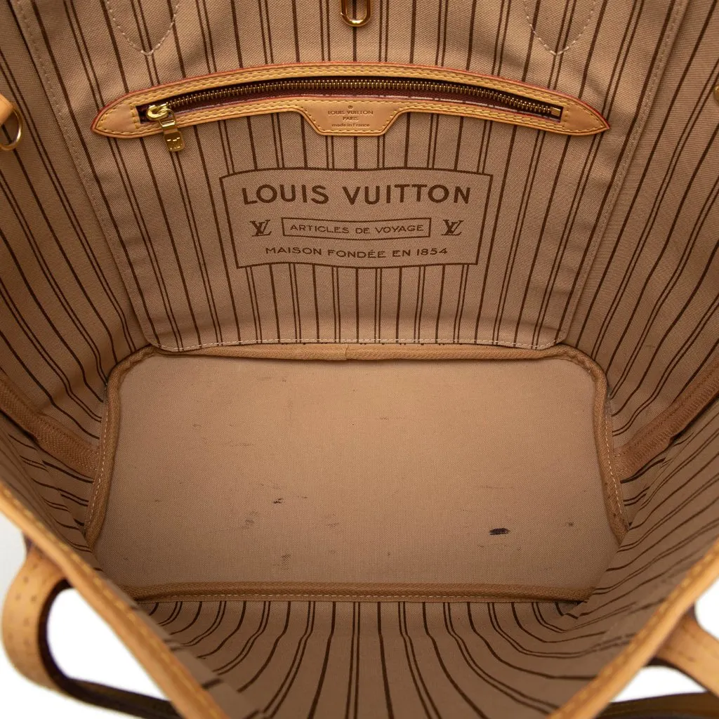 Louis Vuitton Monogram Neverfull MM Brown Very good - Model View