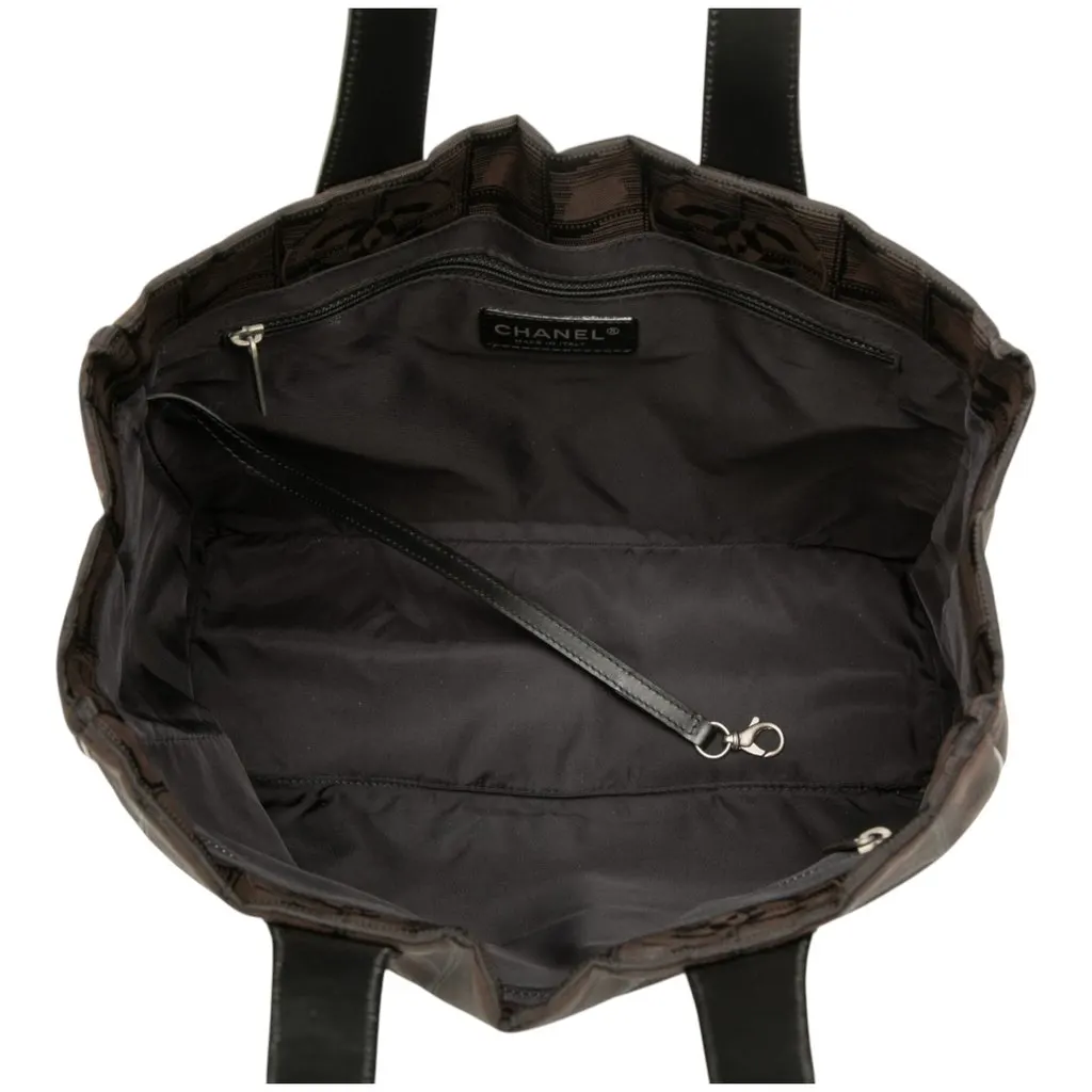 Chanel New Travel Line Nylon Tote Brown Very good - Model View
