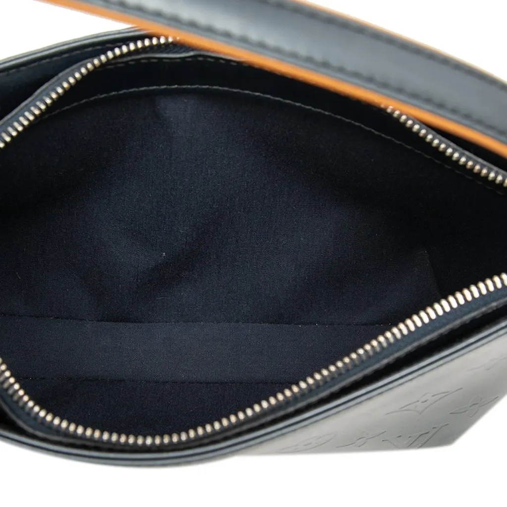 Louis Vuitton Monogram Mat Fowler Blue Leather Very good - Model View