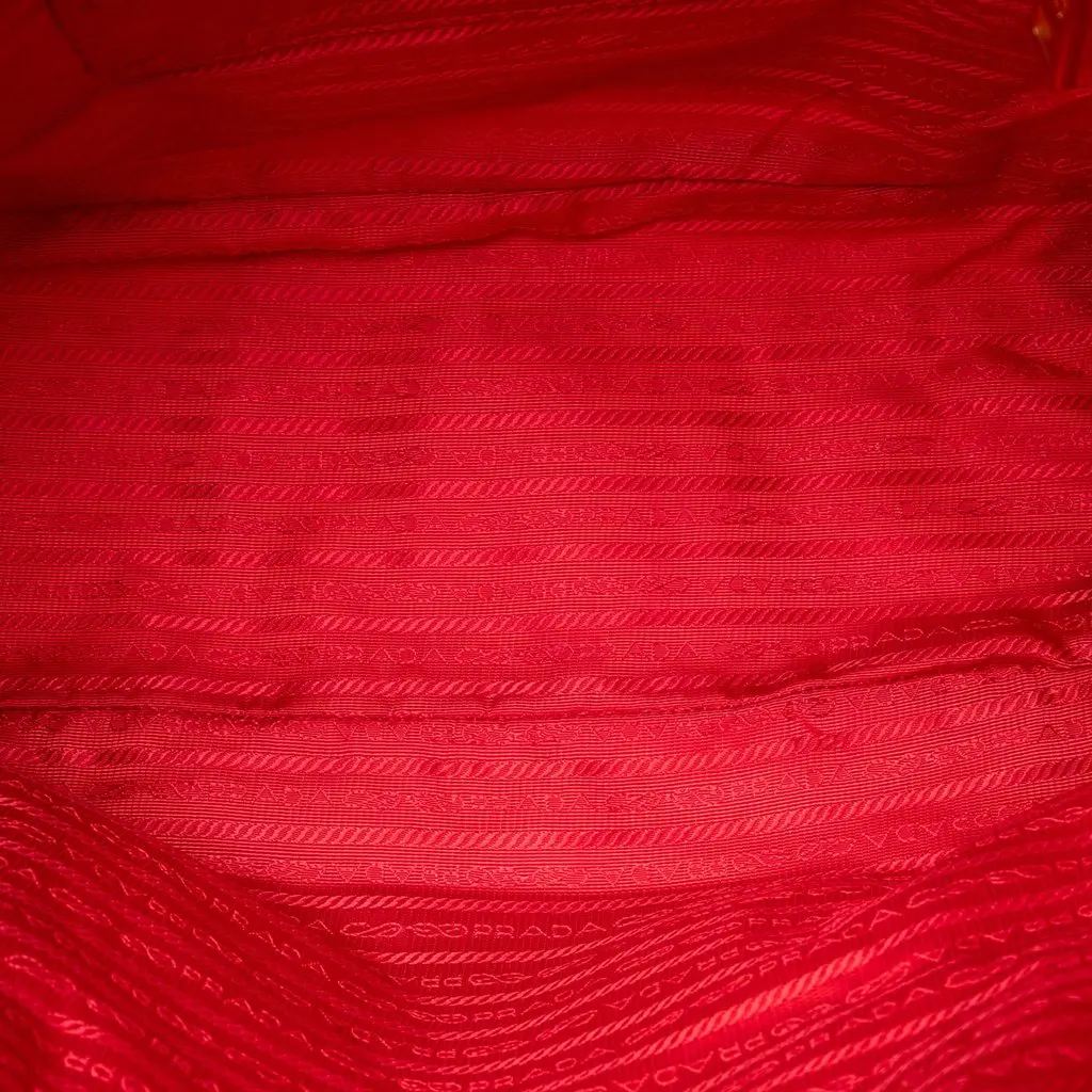 Prada Saffiano Trimmed Tessuto Zip Top Convertible Tote Red Very good - Model View