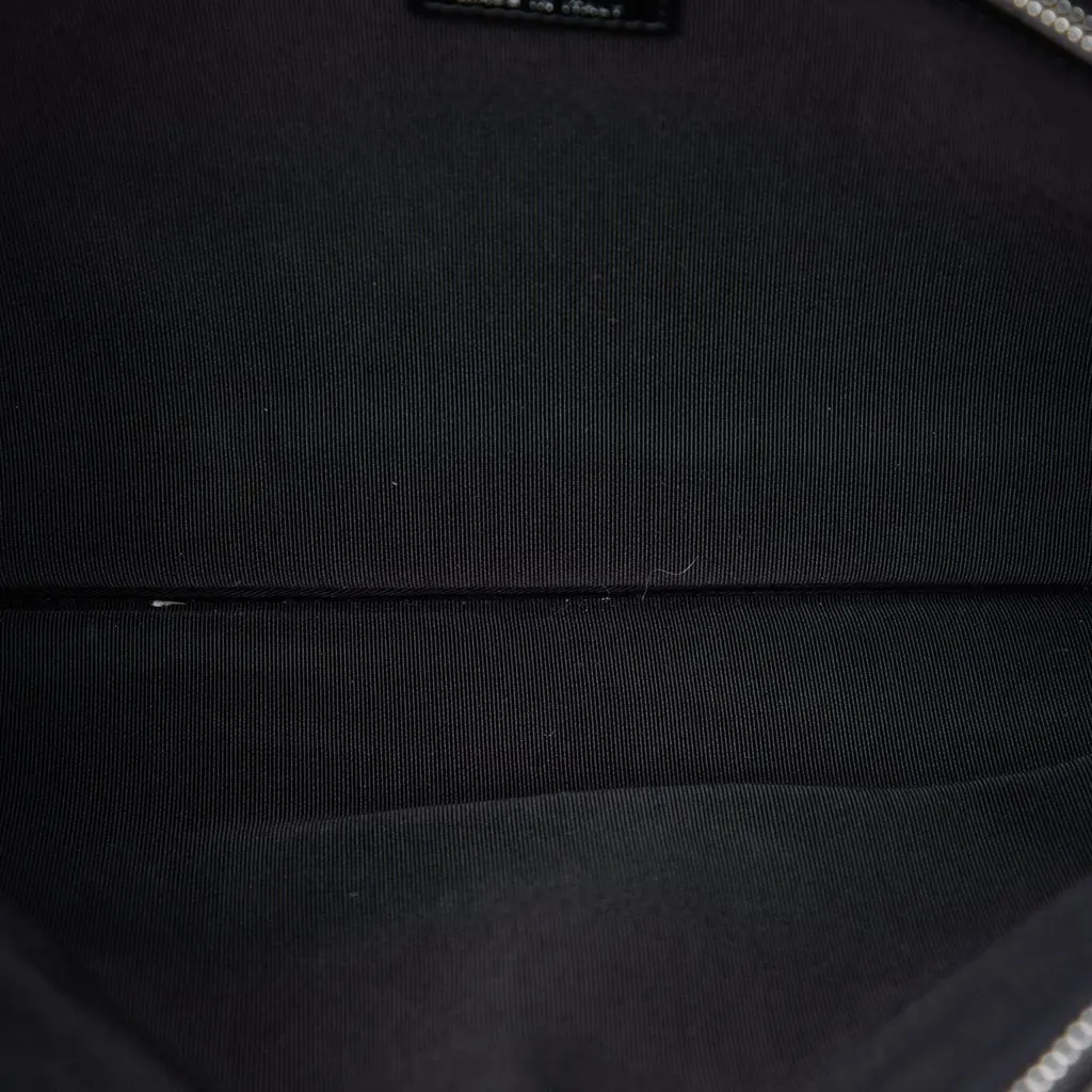 Chanel Large Wool Felt Deauville O Case Clutch Black Very good - Model View
