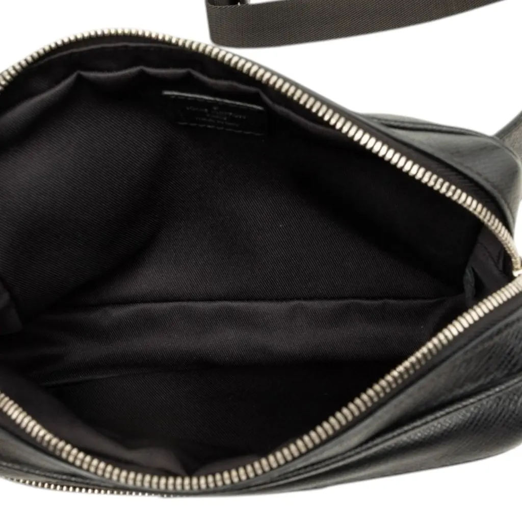 Louis Vuitton Taiga Outdoor Bumbag Black Leather Good - Model View