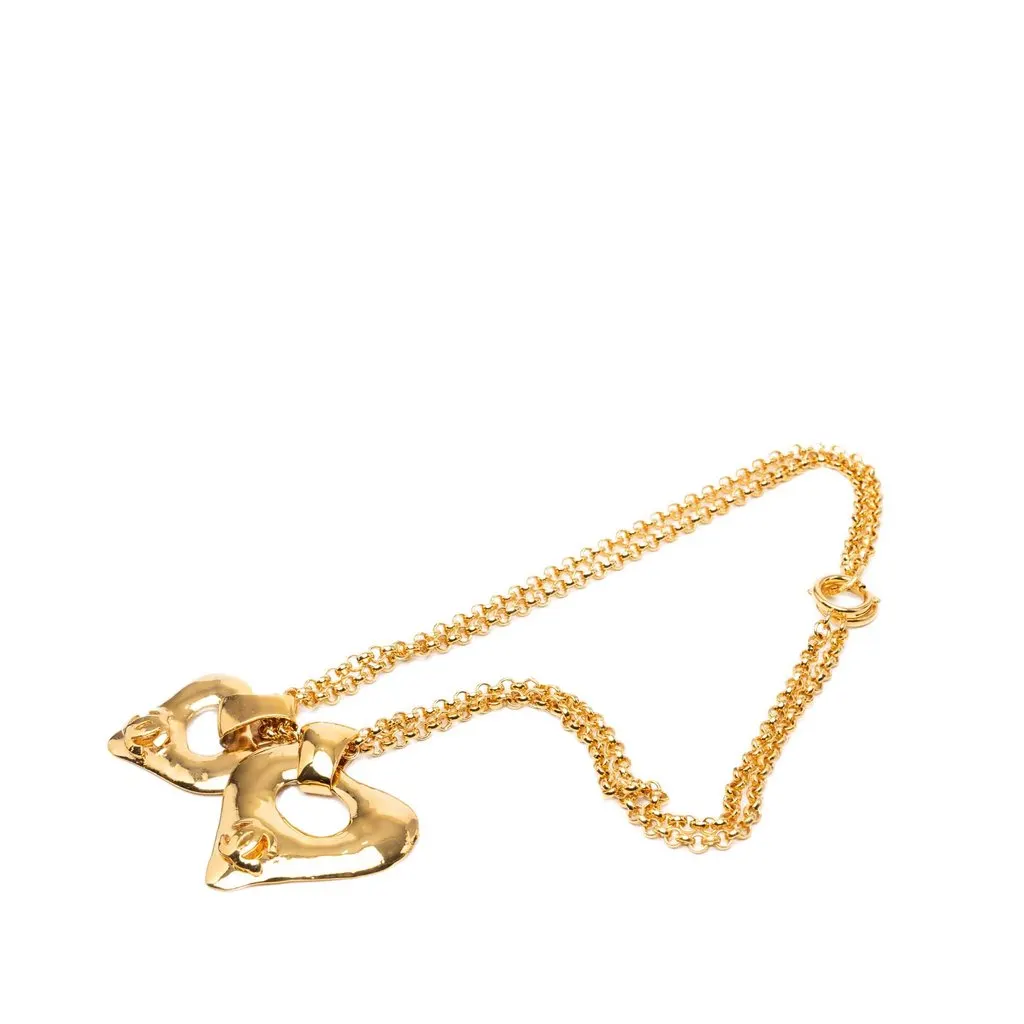 Chanel CC Gold Plated Double Heart Pendant Necklace Gold Metal Very good - Model View