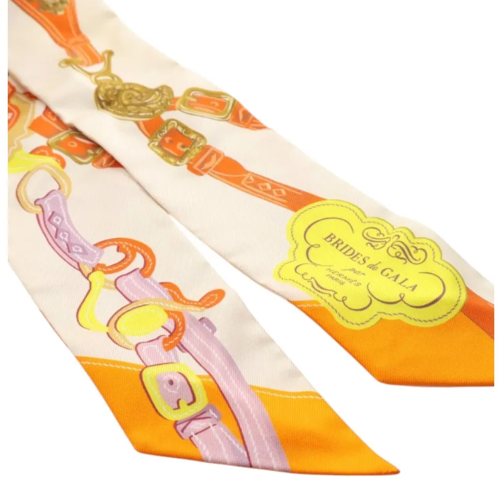 Hermès Brides De Gala Silk Twilly Scarf Beige Never worn - Box View