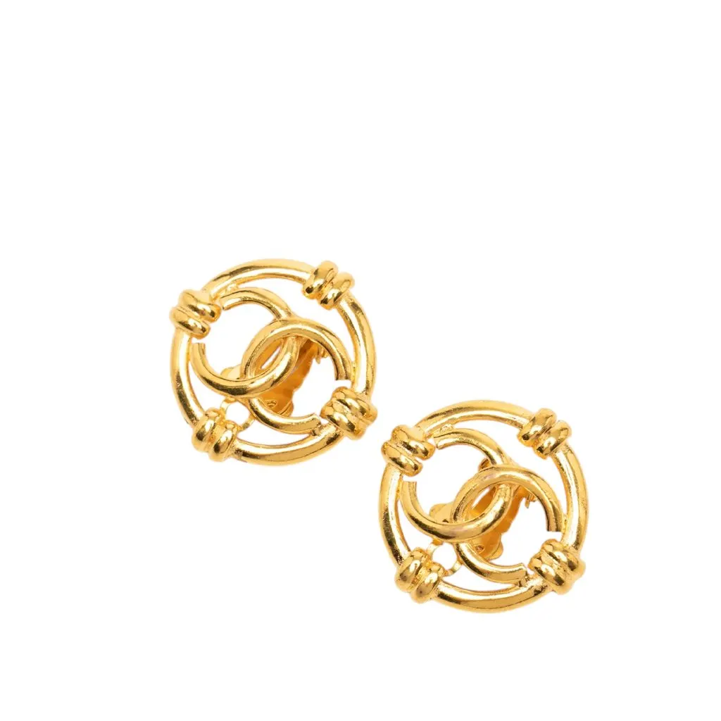 Chanel CC Gold Plated Round Clip On Earrings Gold Metal Very good - Front View