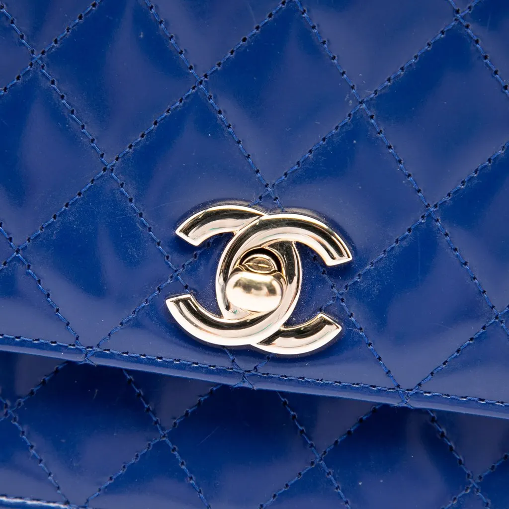 Chanel CC Quilted Lambskin East West Flap Clutch with Chain Blue Leather Very good - Box View