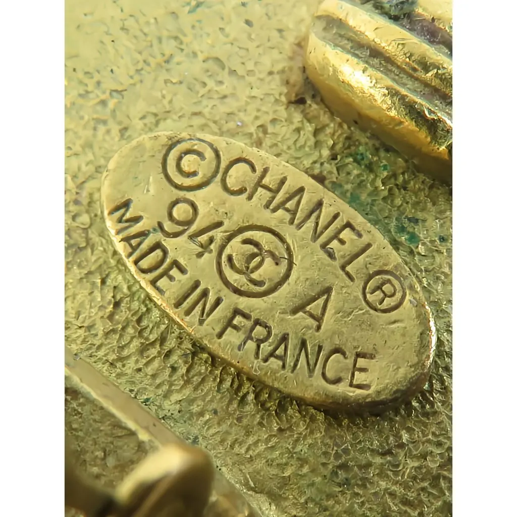 Chanel Gold Plated Resin CC Chain Round Clip On Earrings Gold Metal Very good - Box View