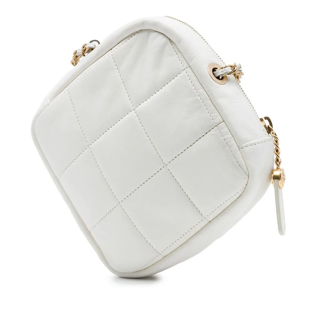 Chanel CC Quilted Lambskin Diamond Clutch with Chain White Leather Very good - Back View