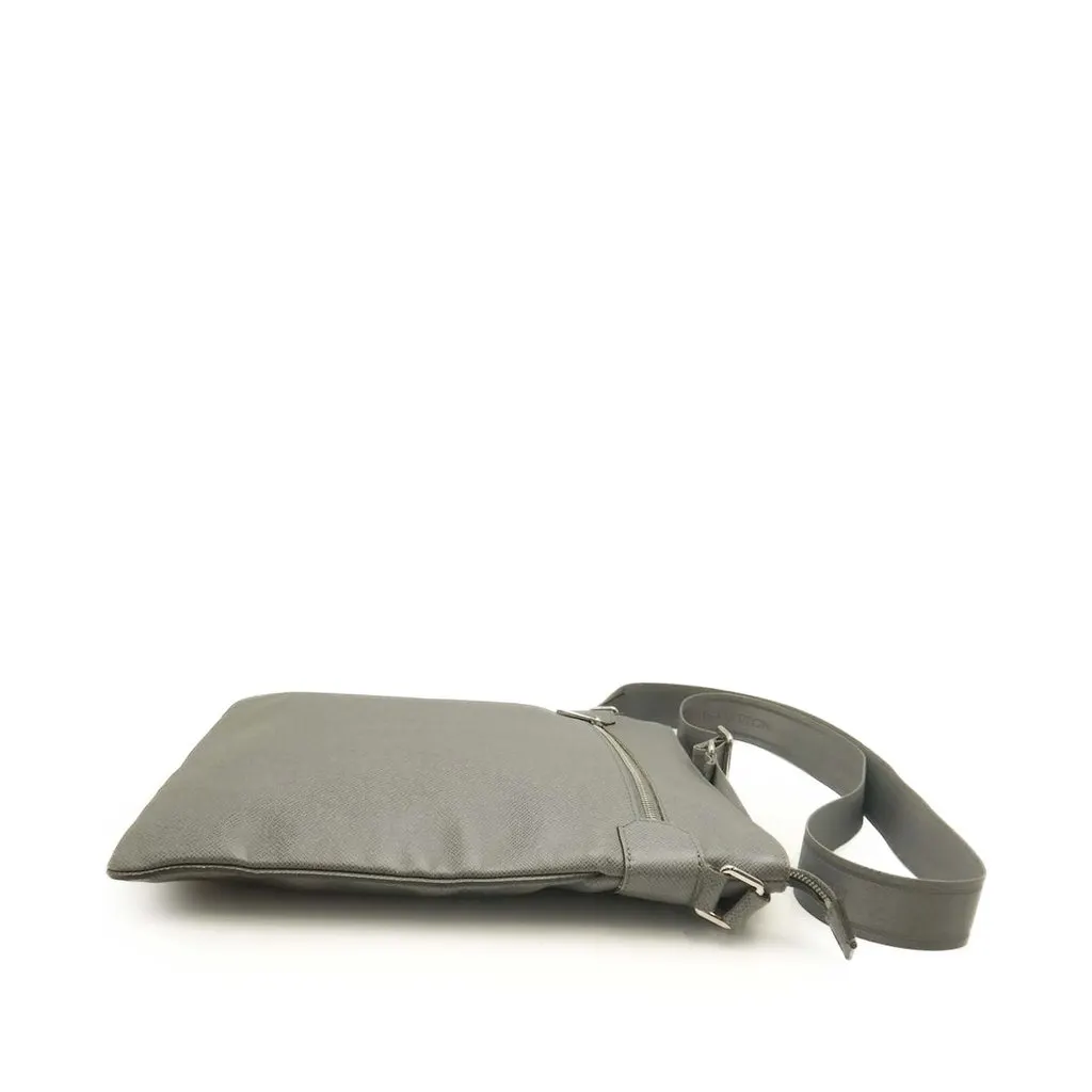 Louis Vuitton Taiga Sasha MultiColor Leather Very good - Inside View