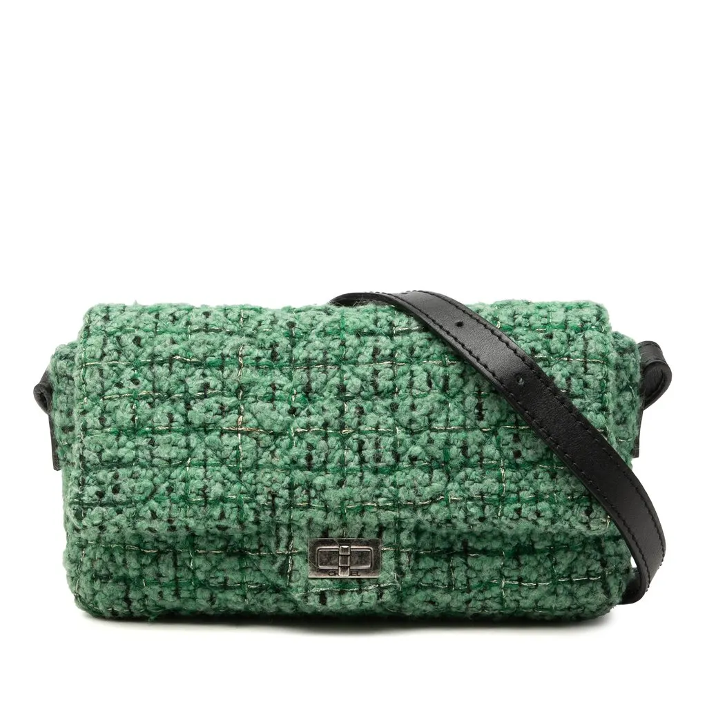 Chanel Small Quilted Tweed Reissue 2.55 Easy Messenger Flap Green Very good - Front View