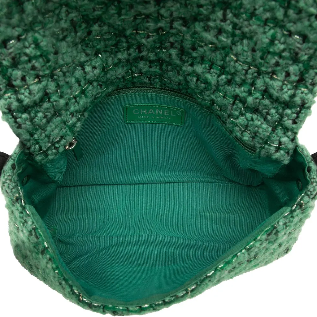 Chanel Small Quilted Tweed Reissue 2.55 Easy Messenger Flap Green Very good - Model View