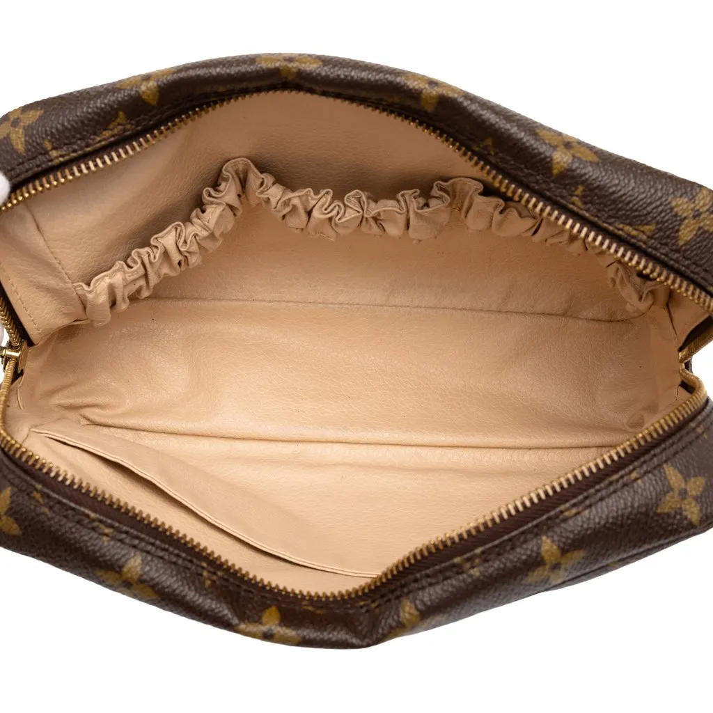 Louis Vuitton Monogram Trousse Toilette 23 Brown Canvas Very good - Model View