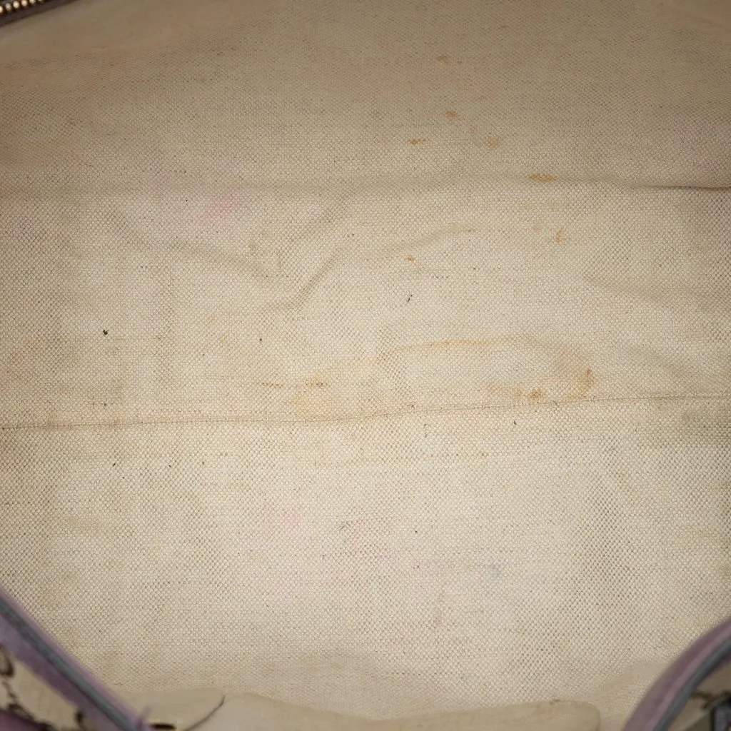 Gucci GG Canvas Miss GG Tote Beige Very good - Model View