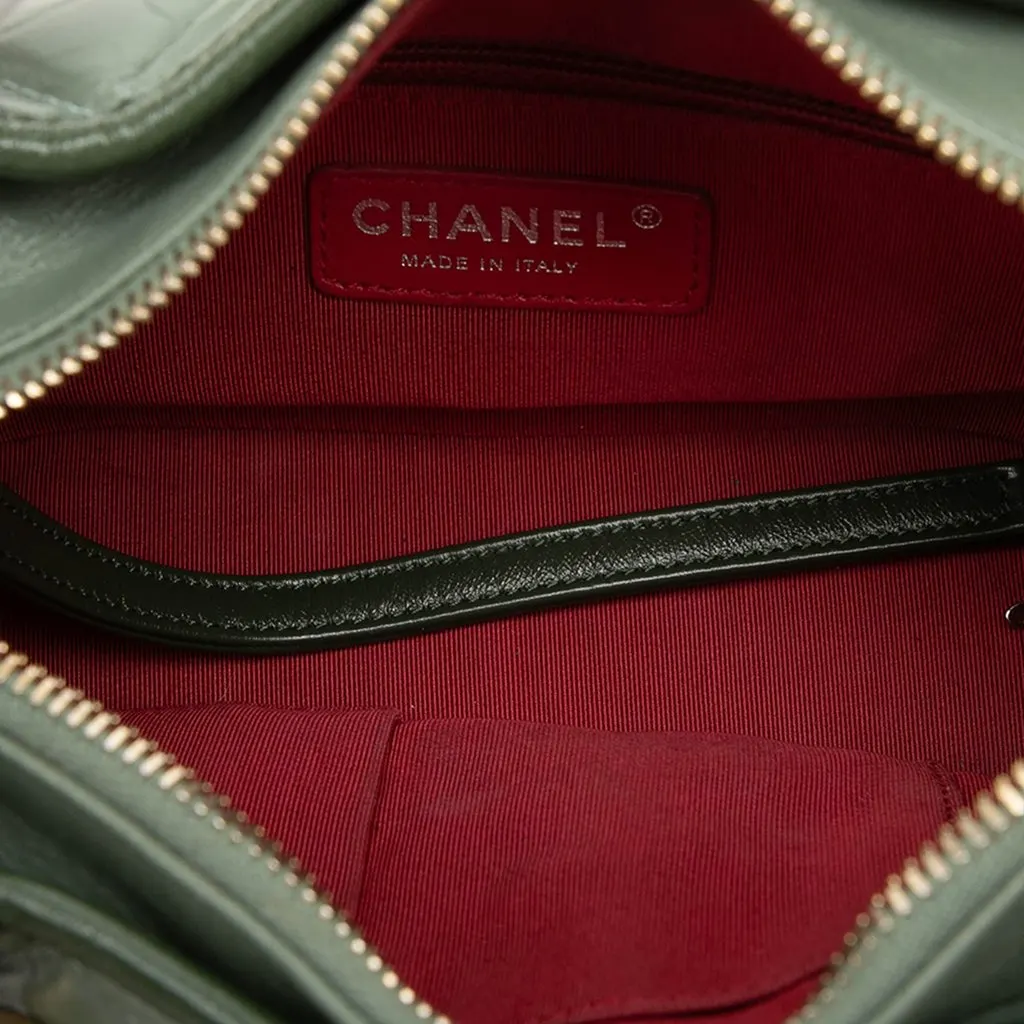 Chanel Small Bicolor Aged Calfskin Gabrielle Crossbody Green Leather Very good - Model View