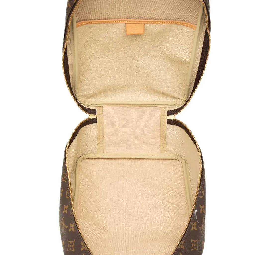 Louis Vuitton Monogram Excursion Brown Very good - Model View