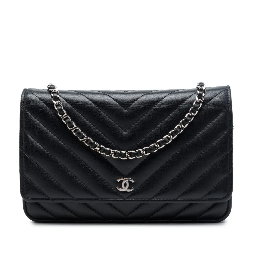 Chanel CC Chevron Lambskin Wallet On Chain Black Leather Very good - Front View