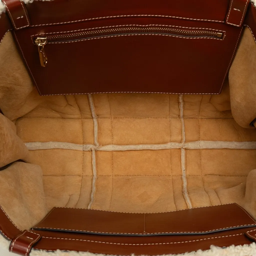 Chloé Large Shearling Woody Tote Beige Shearling Very good - Model View
